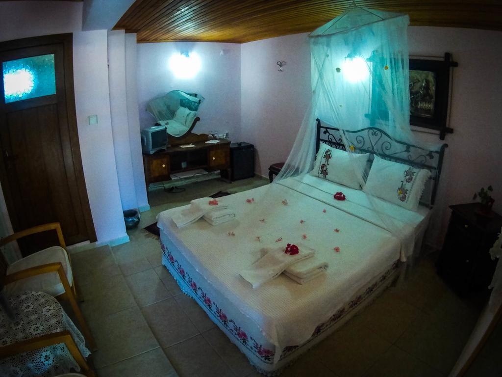 Antik Motel Alaçatı Exteriör bild